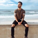 Jimmy about find a wife online